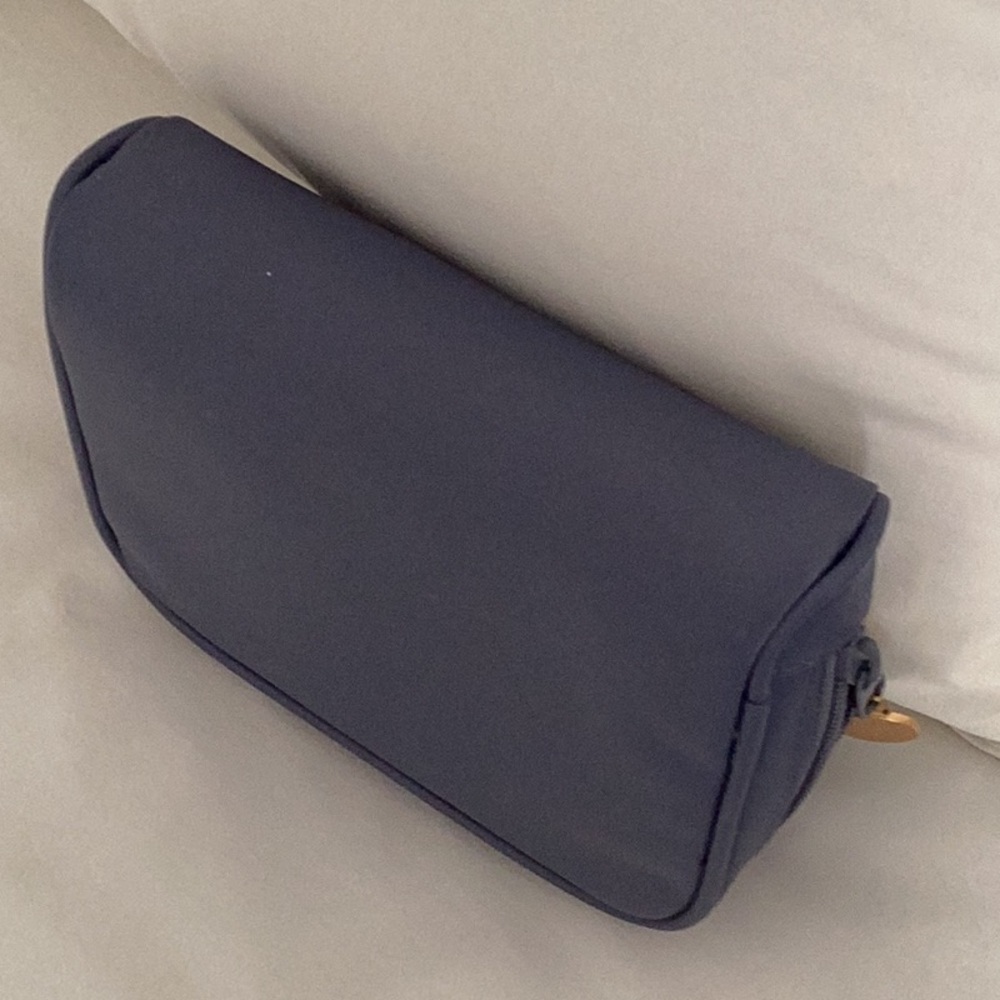 COPY - MARY KAY MAKE-UP TRAVEL BAG - Picture 9 of 9